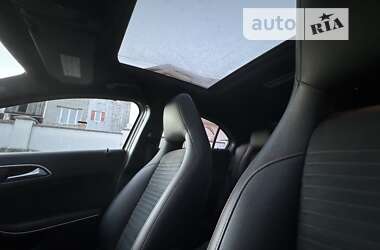Хэтчбек Mercedes-Benz A-Class 2012 в 