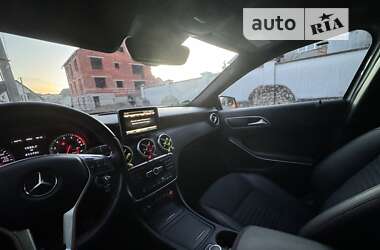 Хэтчбек Mercedes-Benz A-Class 2012 в 