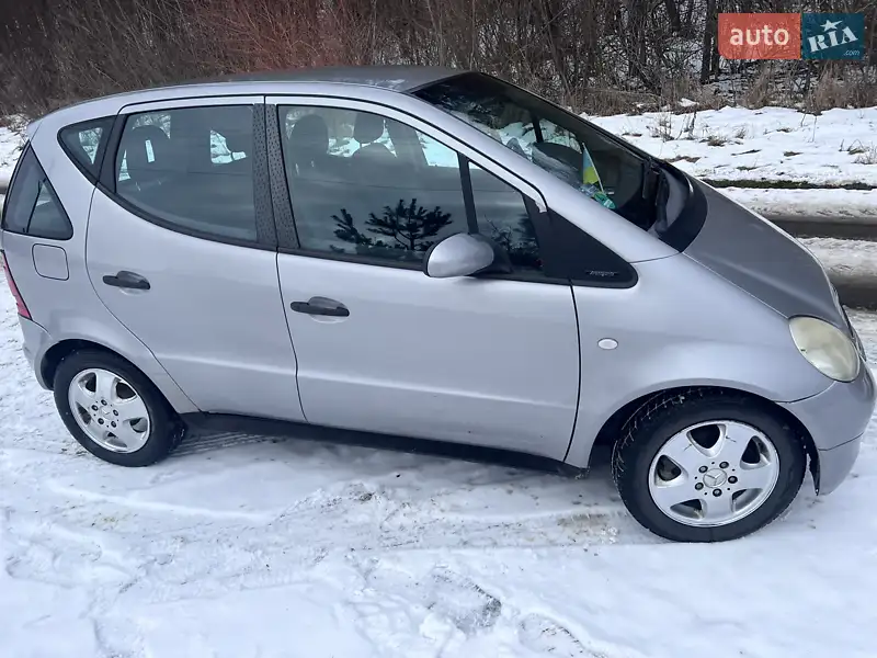 Хетчбек Mercedes-Benz A-Class 2000 в 