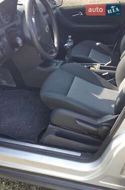 Хэтчбек Mercedes-Benz A-Class 2004 в 
