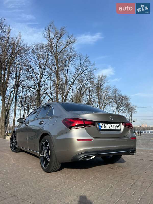 Седан Mercedes-Benz A-Class 2019 в Киеве