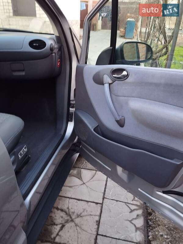 Хэтчбек Mercedes-Benz A-Class 1998 в Решетиловке фото 17 Хэтчбек Mercedes-Benz A-Class 1998 в Решетиловке