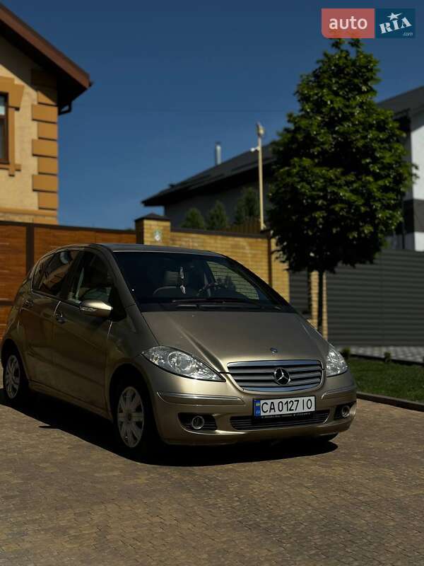 Хэтчбек Mercedes-Benz A-Class 2006 в 