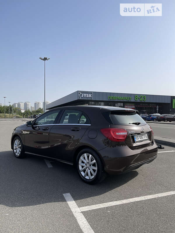 Хэтчбек Mercedes-Benz A-Class 2015 в Киеве