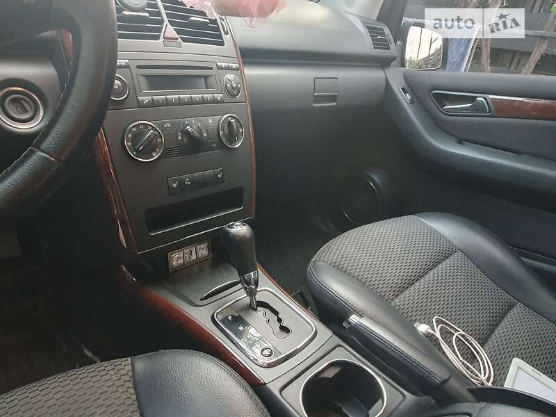 Хэтчбек Mercedes-Benz A-Class 2011 в Киеве фото 8 Хэтчбек Mercedes-Benz A-Class 2011 в Киеве