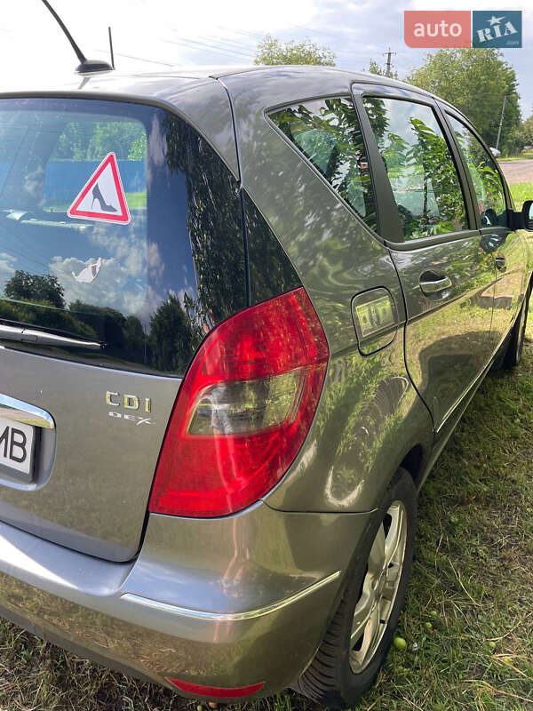 Хэтчбек Mercedes-Benz A-Class 2010 в Киеве