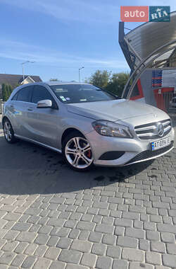 Хэтчбек Mercedes-Benz A-Class 2012 в 