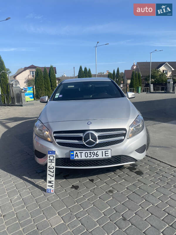 Хэтчбек Mercedes-Benz A-Class 2012 в Ивано-Франковске