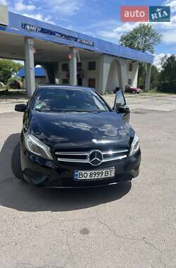 Хэтчбек Mercedes-Benz A-Class 2013 в 