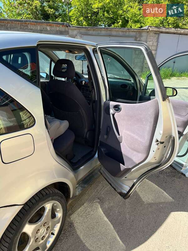 Хэтчбек Mercedes-Benz A-Class 2000 в Виннице