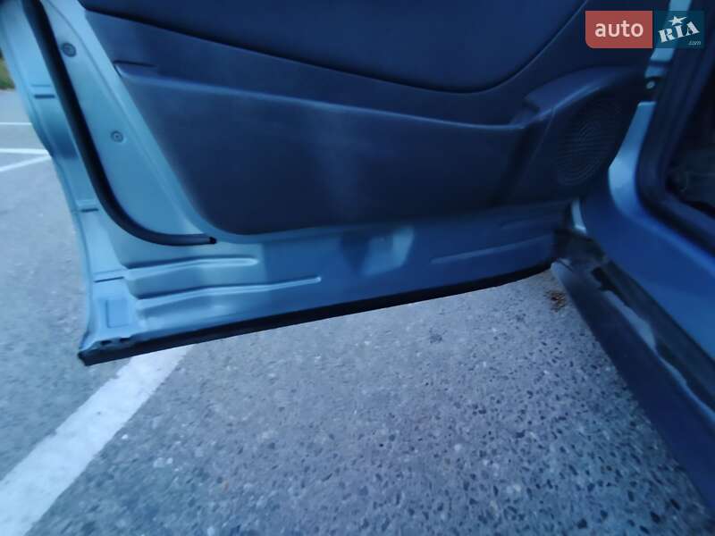 Хэтчбек Mercedes-Benz A-Class 2004 в Черновцах