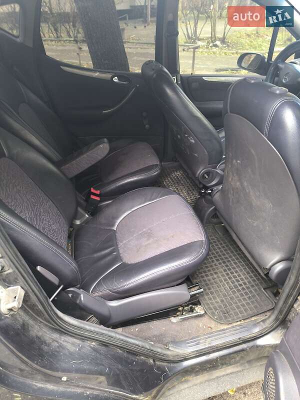 Хэтчбек Mercedes-Benz A-Class 2001 в Киеве фото 11 Хэтчбек Mercedes-Benz A-Class 2001 в Киеве