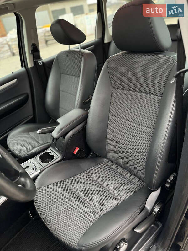 Хетчбек Mercedes-Benz A-Class 2009 в Вишневому фото 17 Хетчбек Mercedes-Benz A-Class 2009 в Вишневому