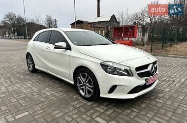 Хэтчбек Mercedes-Benz A-Class 2017 в 
