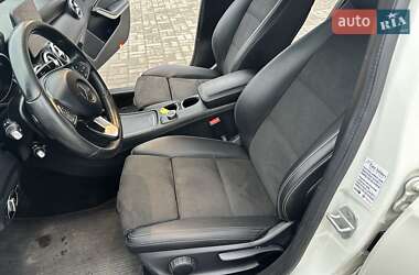 Хэтчбек Mercedes-Benz A-Class 2017 в 