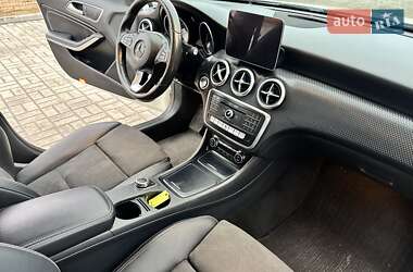 Хэтчбек Mercedes-Benz A-Class 2017 в 