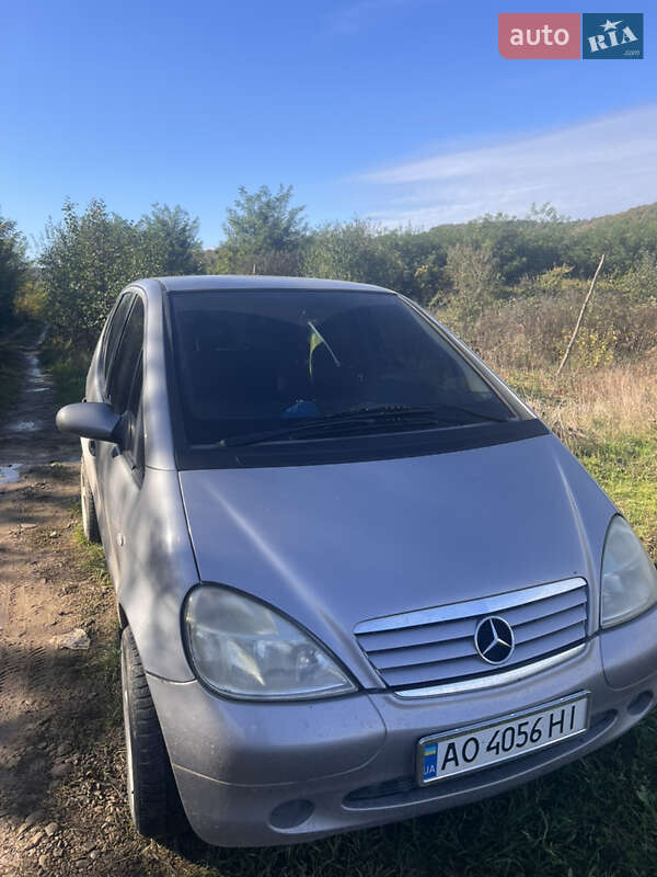 Хэтчбек Mercedes-Benz A-Class 2000 в 