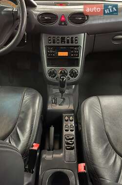 Хэтчбек Mercedes-Benz A-Class 2003 в 