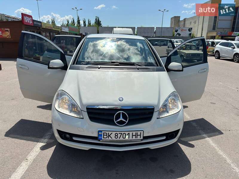 Хэтчбек Mercedes-Benz A-Class 2011 в Ровно
