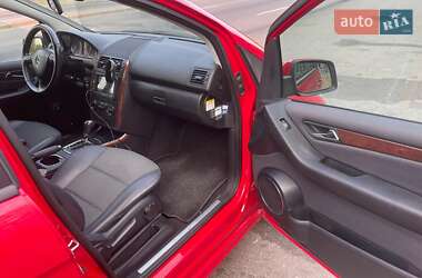 Хэтчбек Mercedes-Benz A-Class 2011 в 