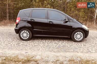 Хэтчбек Mercedes-Benz A-Class 2012 в 