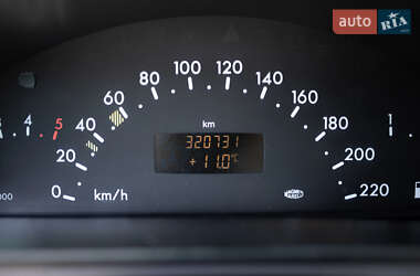 Хэтчбек Mercedes-Benz A-Class 2002 в 