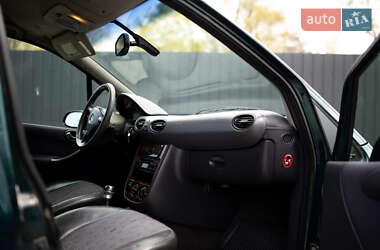 Хэтчбек Mercedes-Benz A-Class 2002 в 
