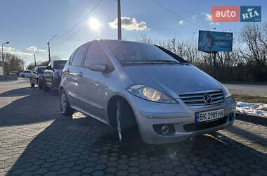 Хэтчбек Mercedes-Benz A-Class 2005 в 