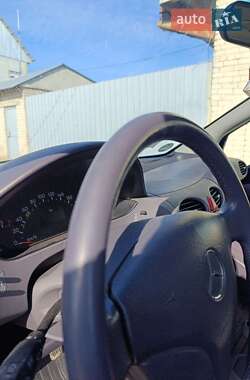 Хэтчбек Mercedes-Benz A-Class 2000 в 