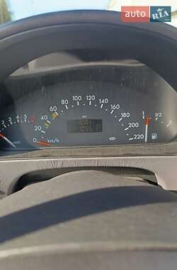 Хэтчбек Mercedes-Benz A-Class 2000 в 