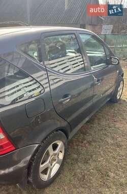 Хетчбек Mercedes-Benz A-Class 2000 в 