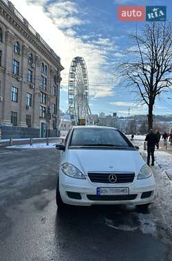 Хэтчбек Mercedes-Benz A-Class 2008 в 