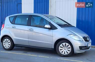 Хетчбек Mercedes-Benz A-Class 2010 в 
