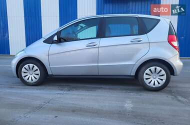 Хетчбек Mercedes-Benz A-Class 2010 в 