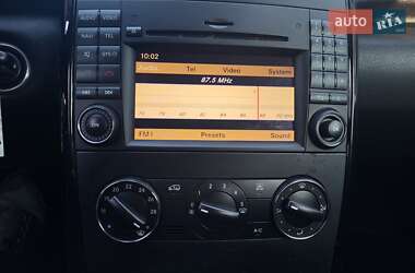 Хетчбек Mercedes-Benz A-Class 2010 в 