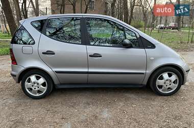 Хэтчбек Mercedes-Benz A-Class 2000 в 
