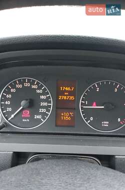 Хетчбек Mercedes-Benz A-Class 2009 в 