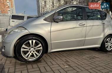 Хэтчбек Mercedes-Benz A-Class 2005 в 
