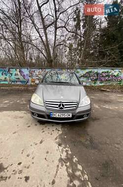 Хэтчбек Mercedes-Benz A-Class 2009 в 