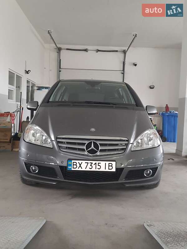 Хэтчбек Mercedes-Benz A-Class 2010 в Каменец-Подольском фото 14 Хэтчбек Mercedes-Benz A-Class 2010 в Каменец-Подольском
