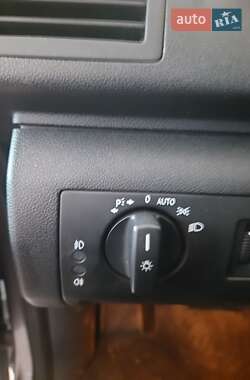Хэтчбек Mercedes-Benz A-Class 2010 в 