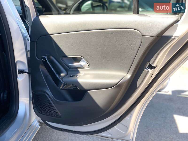 Седан Mercedes-Benz A-Class 2019 в Виннице
