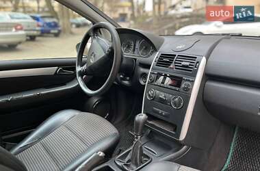 Хэтчбек Mercedes-Benz A-Class 2005 в 