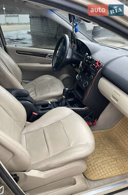 Хэтчбек Mercedes-Benz A-Class 2005 в 