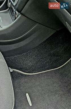 Хэтчбек Mercedes-Benz A-Class 2013 в 