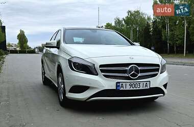 Хэтчбек Mercedes-Benz A-Class 2013 в 