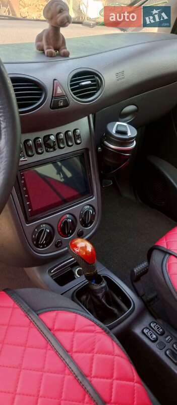 Хэтчбек Mercedes-Benz A-Class 2003 в Киеве фото 9 Хэтчбек Mercedes-Benz A-Class 2003 в Киеве