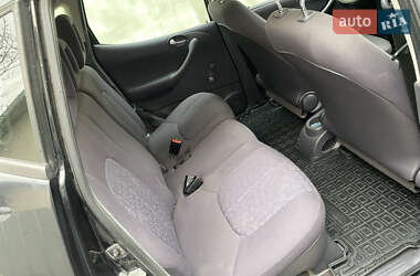 Хетчбек Mercedes-Benz A-Class 2002 в 