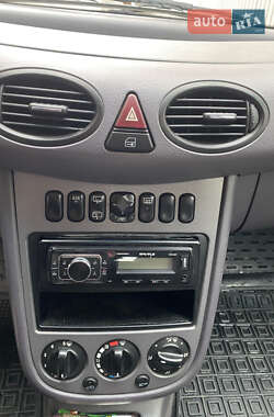 Хетчбек Mercedes-Benz A-Class 2002 в 