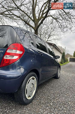Хэтчбек Mercedes-Benz A-Class 2005 в 